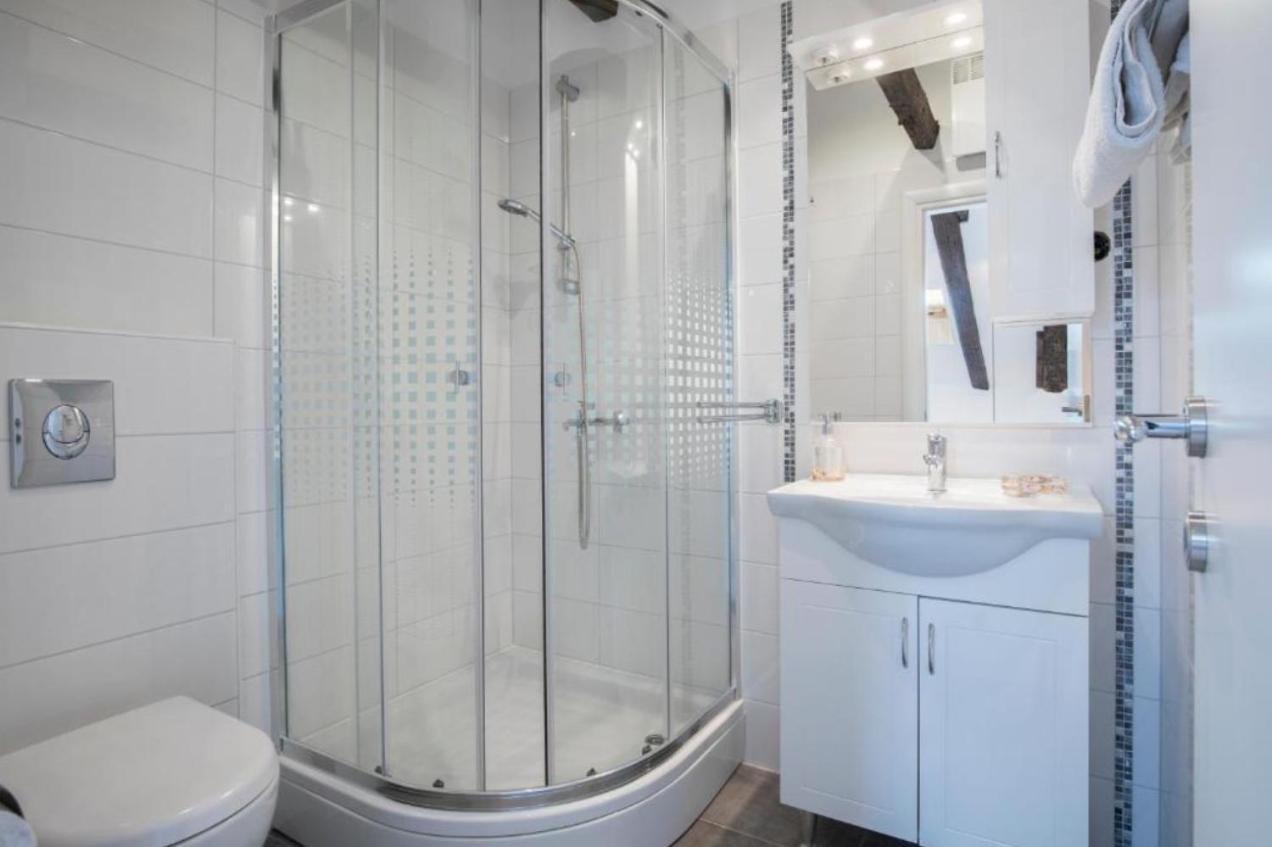Central Apartments بولا المظهر الخارجي الصورة