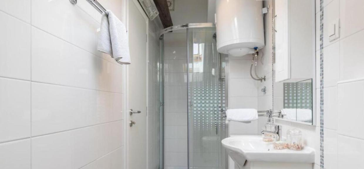 Central Apartments بولا المظهر الخارجي الصورة